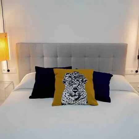 Chic Avec Terrasse, Lumineux Et Calme 1 Apartment