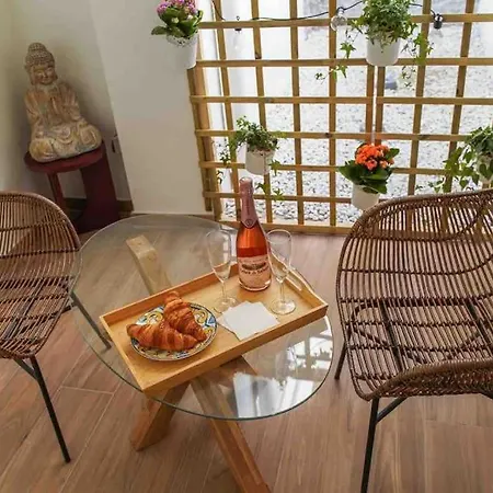 דירה Chic Avec Terrasse, Lumineux Et Calme 1 *